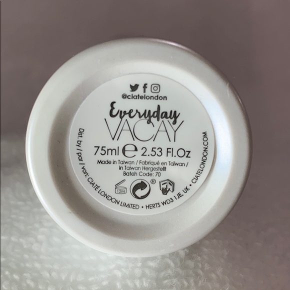 CIATÉ Everyday VACAY Face Setting Spray Mist - Picture 6 of 12